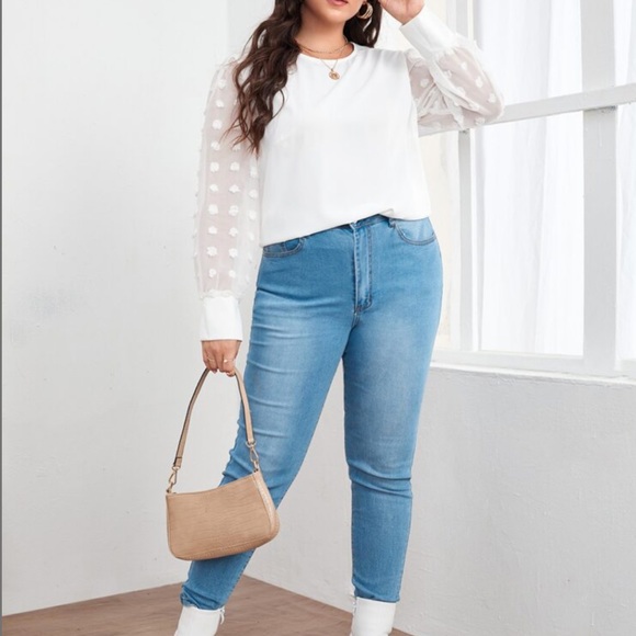 Elegant Dotted Sleeve Blouse - Picture 6 of 8